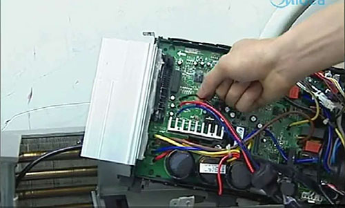 尼玛美的空调电话是多少