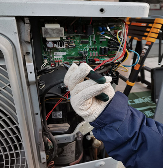  尼玛维修空调不制热